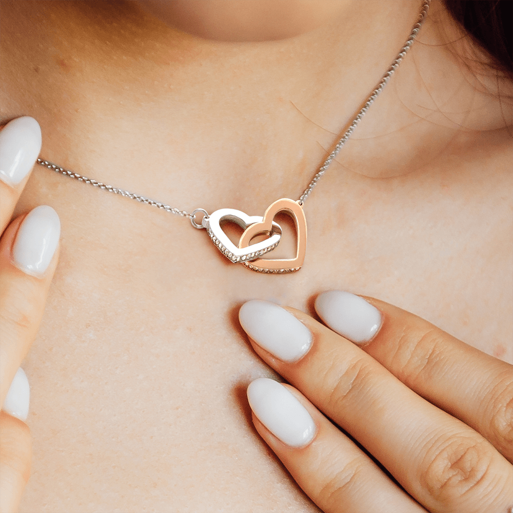 Endless Love Between Mother & Daughter – Interlocking Hearts Necklace